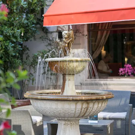 Western Brice Garden Hotel